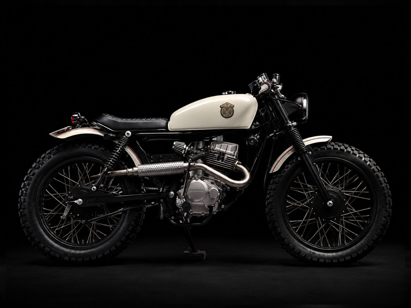 Urban Racer — motocicleta customizada pela Caffeine Custom
