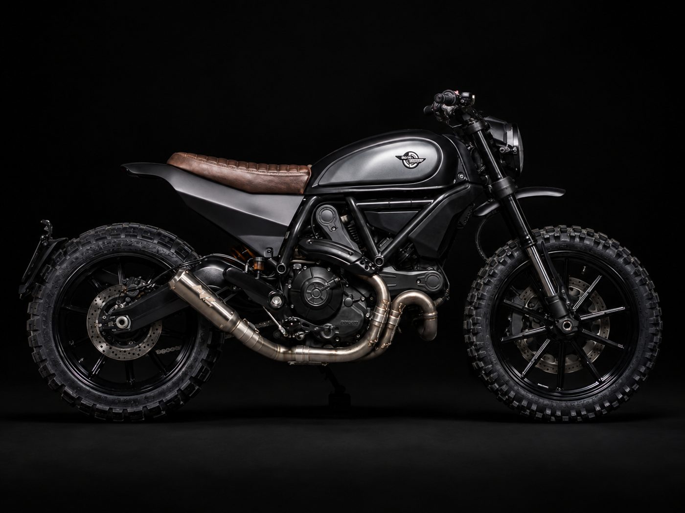OFF CORSE — motocicleta customizada pela Caffeine Custom